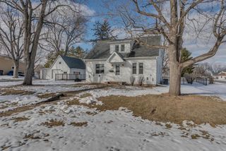 351 E SCOTT STREET, Omro, WI 54963