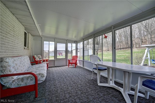 11652 Sandyville Road NE, Sandyville, OH 44671