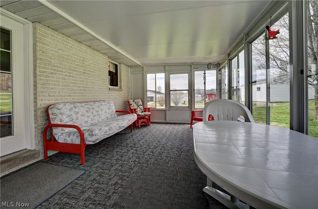 11652 Sandyville Road NE, Sandyville, OH 44671