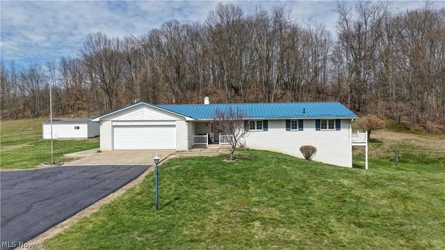 11652 Sandyville Road NE, Sandyville, OH 44671