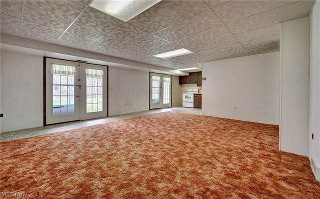 11652 Sandyville Road NE, Sandyville, OH 44671