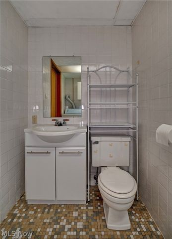 11652 Sandyville Road NE, Sandyville, OH 44671