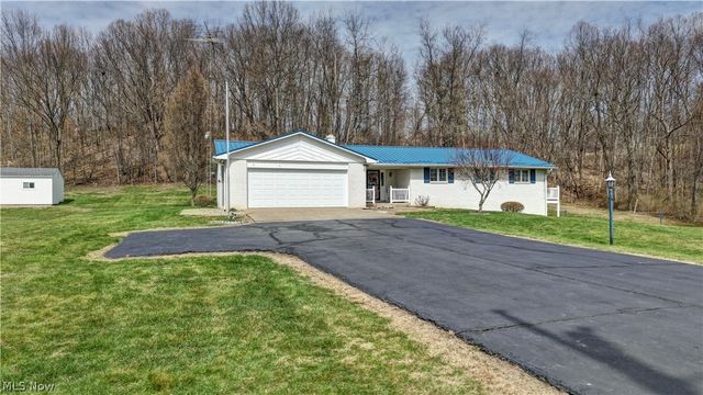 11652 Sandyville Road NE, Sandyville, OH 44671