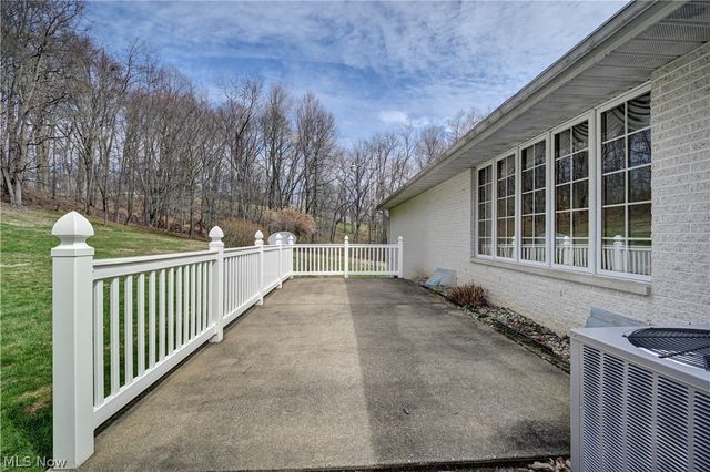 11652 Sandyville Road NE, Sandyville, OH 44671