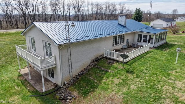 11652 Sandyville Road NE, Sandyville, OH 44671