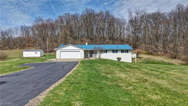 11652 Sandyville Road NE, Sandyville, OH 44671