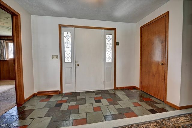 11652 Sandyville Road NE, Sandyville, OH 44671