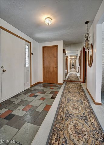 11652 Sandyville Road NE, Sandyville, OH 44671