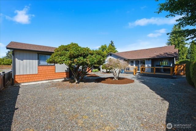 1218 10th Avenue NW, Puyallup, WA 98371