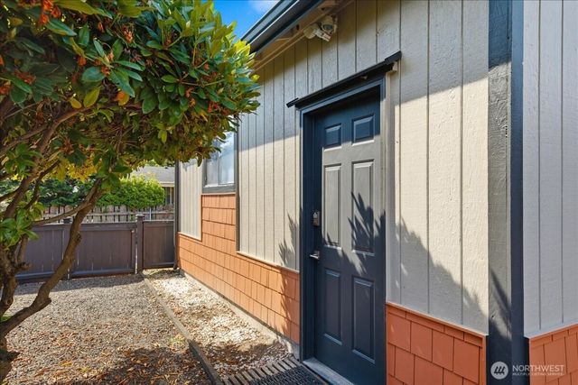 1218 10th Avenue NW, Puyallup, WA 98371