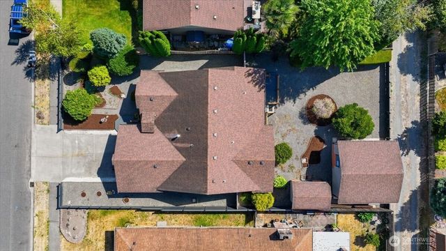1218 10th Avenue NW, Puyallup, WA 98371