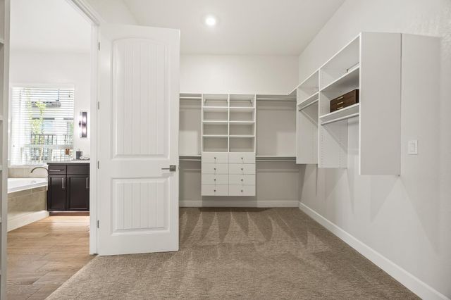 11214 N Via Ravenna Drive, Fresno, CA 93730