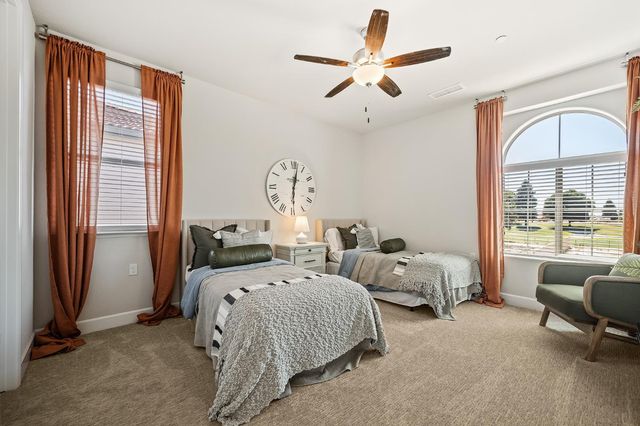 11214 N Via Ravenna Drive, Fresno, CA 93730