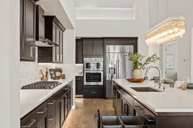 11214 N Via Ravenna Drive, Fresno, CA 93730