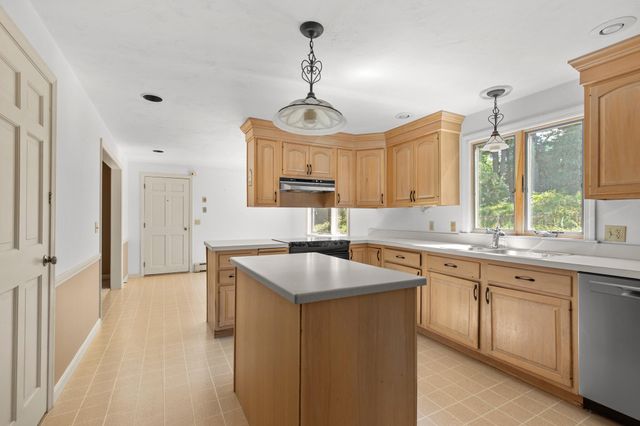 6 August Way, Sandwich, MA 02563