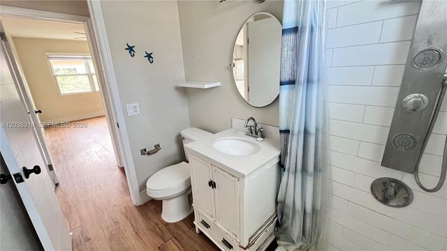 1031 Hollywood Boulevard, Hollywood, FL 33019