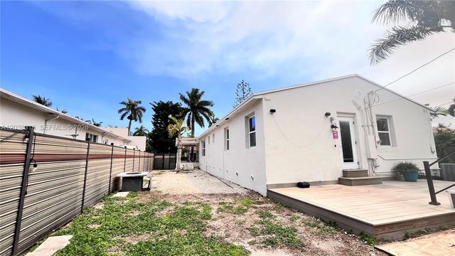 1031 Hollywood Boulevard, Hollywood, FL 33019