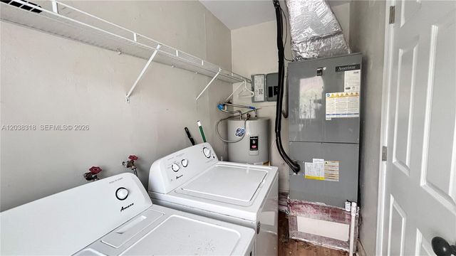 1031 Hollywood Boulevard, Hollywood, FL 33019