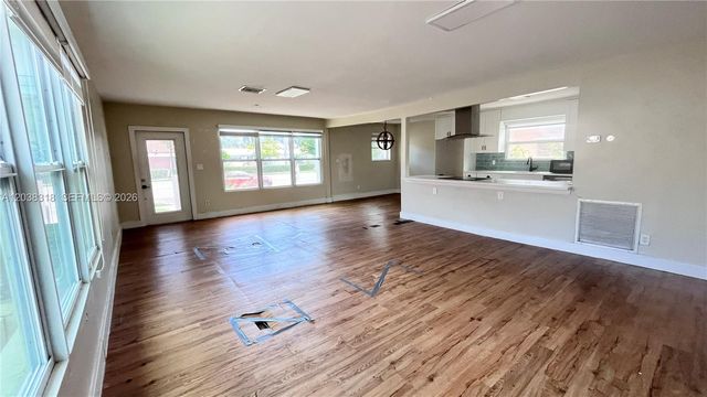 1031 Hollywood Boulevard, Hollywood, FL 33019