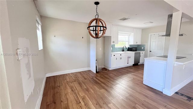 1031 Hollywood Boulevard, Hollywood, FL 33019