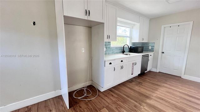 1031 Hollywood Boulevard, Hollywood, FL 33019