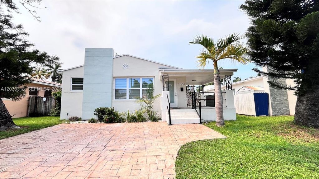 1031 Hollywood Boulevard, Hollywood, FL 33019