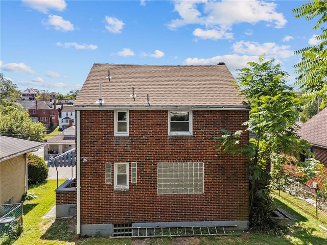 505 Wylie, Clairton, PA 15025