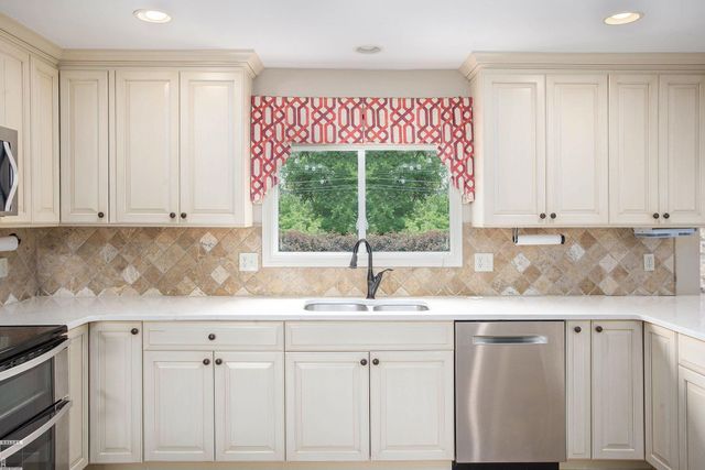 62650 Mound Road, Washington Twp, MI 48094