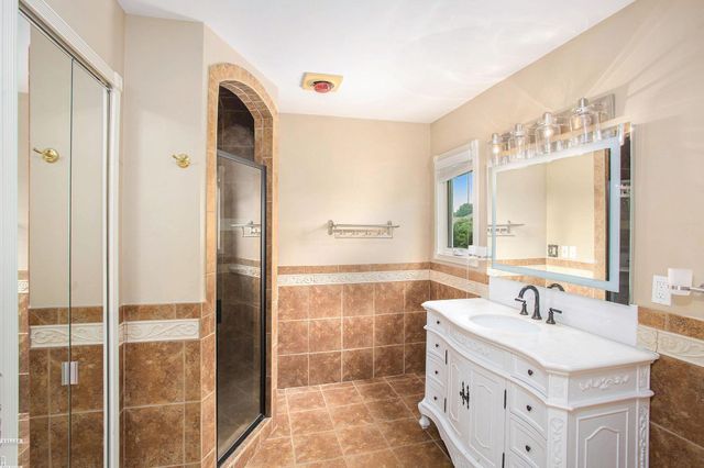 62650 Mound Road, Washington Twp, MI 48094