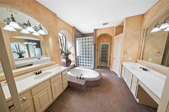11803 Silverwood Bend Lane, Cypress, TX 77433