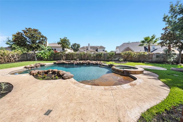 11803 Silverwood Bend Lane, Cypress, TX 77433