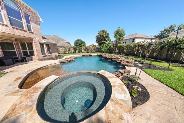11803 Silverwood Bend Lane, Cypress, TX 77433