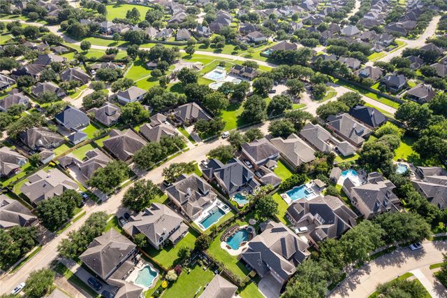 11803 Silverwood Bend Lane, Cypress, TX 77433