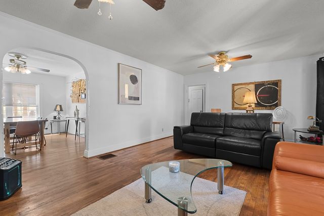 809 N Oakwood Street, Rossville, GA 30741