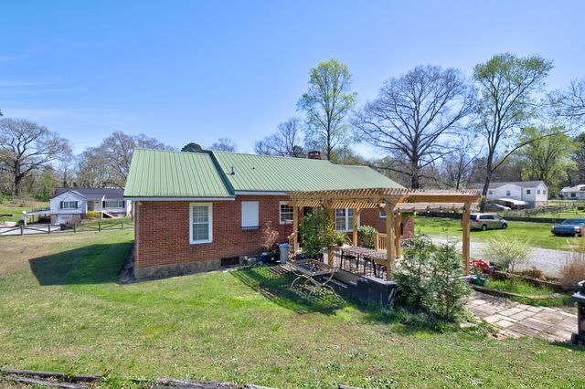 809 N Oakwood Street, Rossville, GA 30741