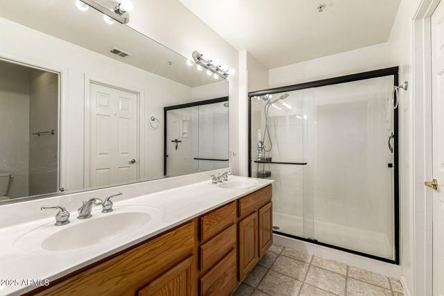 7550 E EARLL Drive 74, Scottsdale, AZ 85251