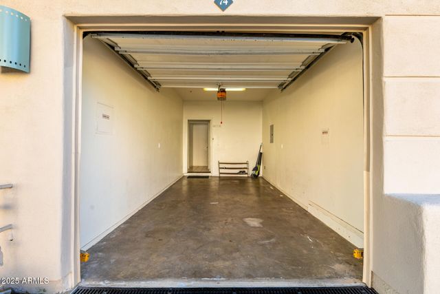 7550 E EARLL Drive 74, Scottsdale, AZ 85251