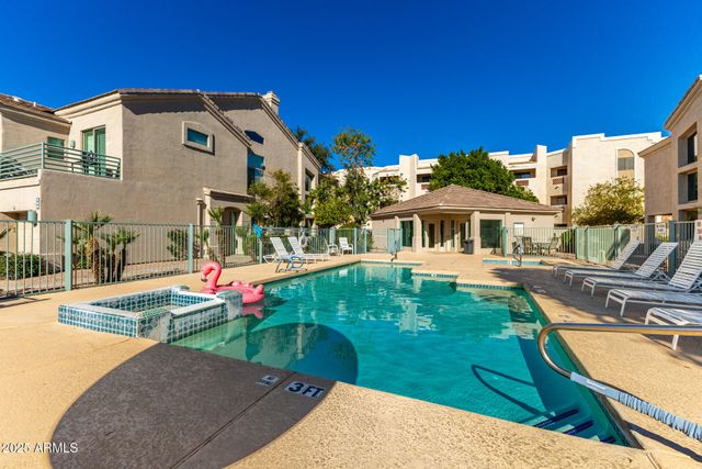 7550 E EARLL Drive 74, Scottsdale, AZ 85251