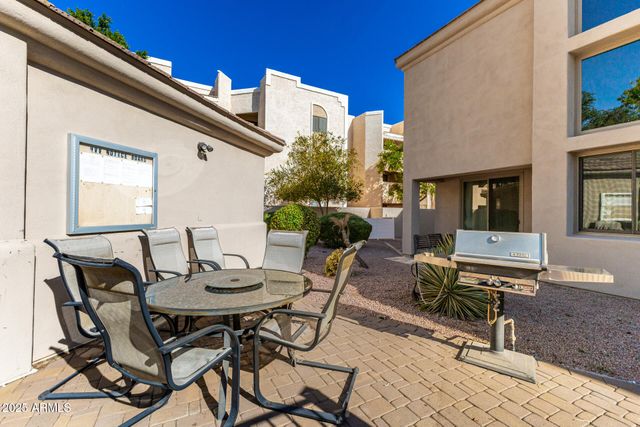 7550 E EARLL Drive 74, Scottsdale, AZ 85251