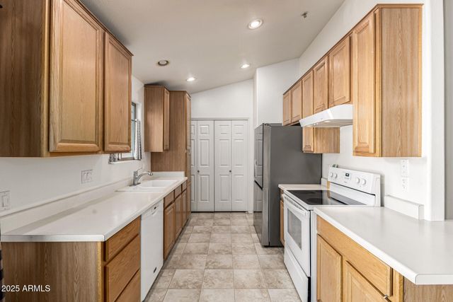 7550 E EARLL Drive 74, Scottsdale, AZ 85251