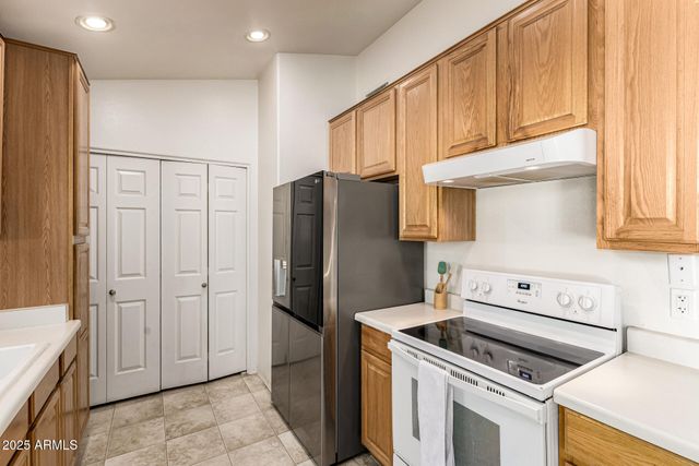 7550 E EARLL Drive 74, Scottsdale, AZ 85251