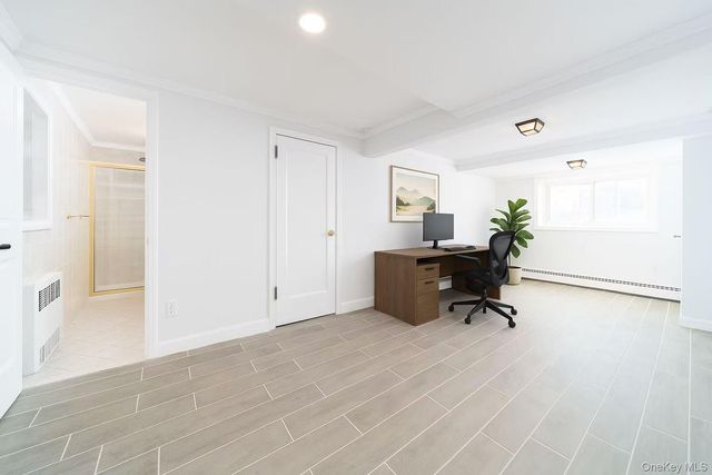 8 Spector Lane, Plainview, NY 11803