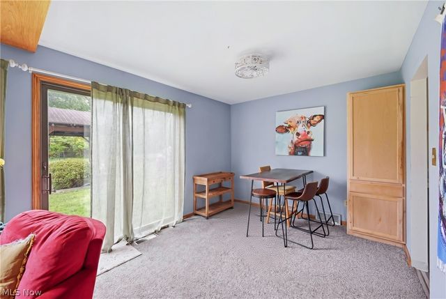 6667 Chestnut Ridge Road, Hubbard, OH 44425