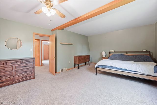 6667 Chestnut Ridge Road, Hubbard, OH 44425