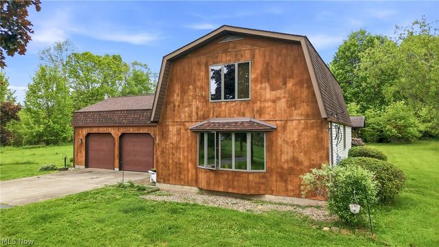 6667 Chestnut Ridge Road, Hubbard, OH 44425