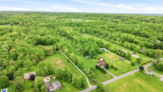 6667 Chestnut Ridge Road, Hubbard, OH 44425