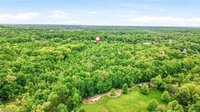 6667 Chestnut Ridge Road, Hubbard, OH 44425