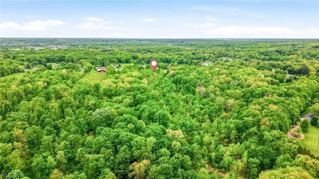 6667 Chestnut Ridge Road, Hubbard, OH 44425