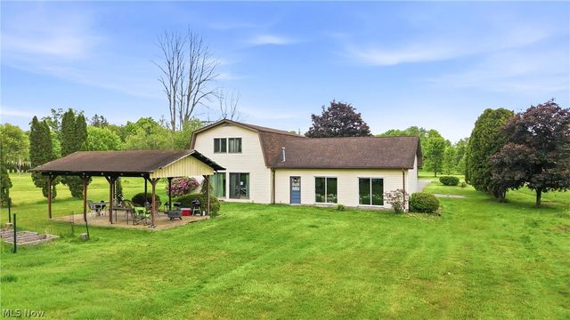 6667 Chestnut Ridge Road, Hubbard, OH 44425