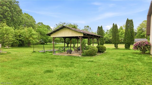 6667 Chestnut Ridge Road, Hubbard, OH 44425